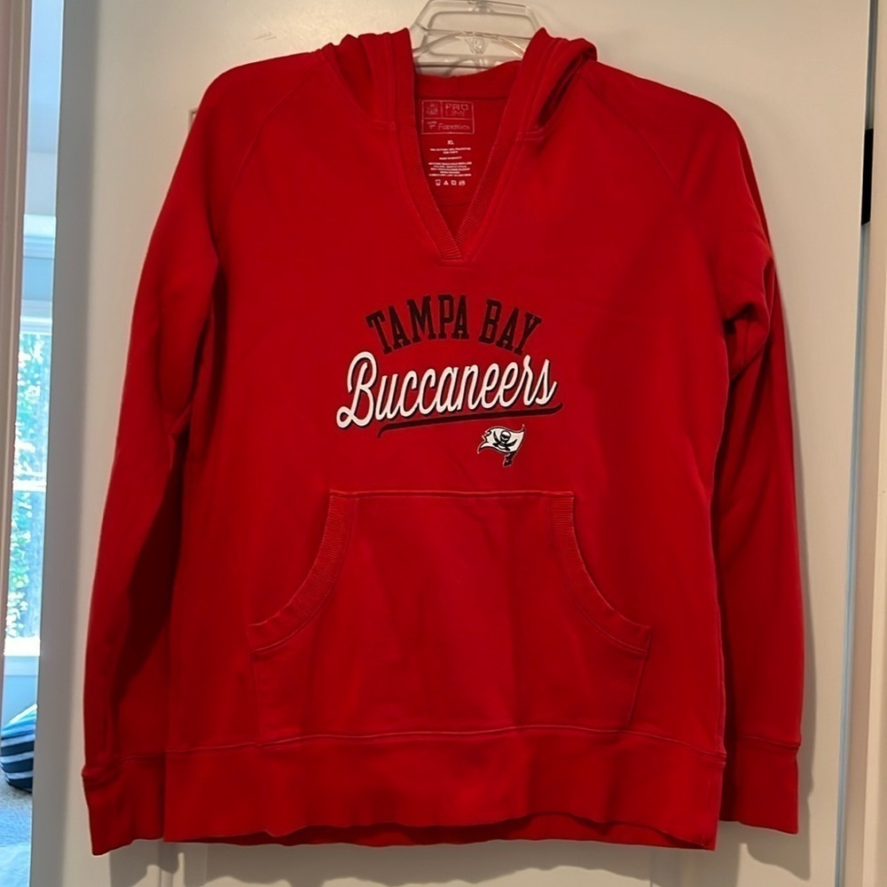 Tampa Bay Buccaneers Football NFL Fanatics Red Vintage Look Hoodie Size XL